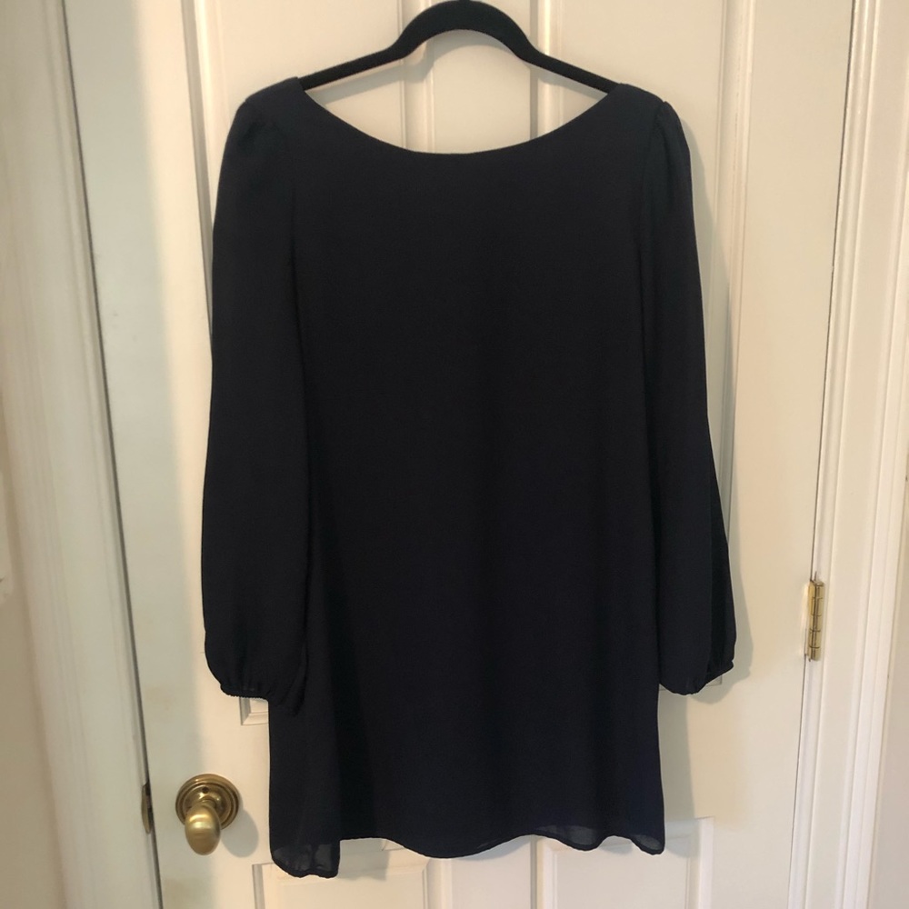 S/M Navy TOBI dress. Cries across Back Dress